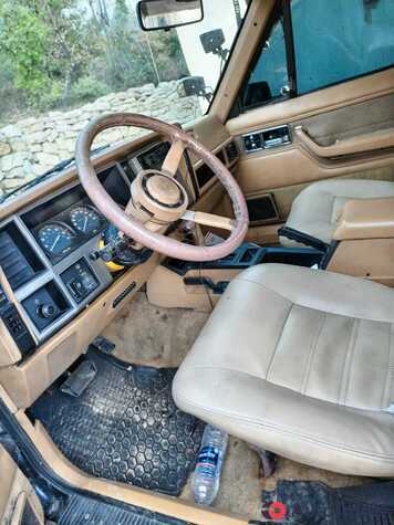 $2,400 Jeep Cherokee - $2,400 3