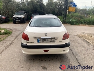 $2,300 Peugeot 206 - $2,300 4