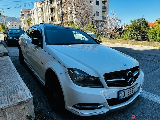 $11,800 Mercedes-Benz C-Class - $11,800 6