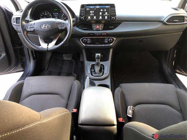 $13,500 Hyundai Elantra - $13,500 8