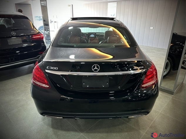 $22,900 Mercedes-Benz C-Class - $22,900 7
