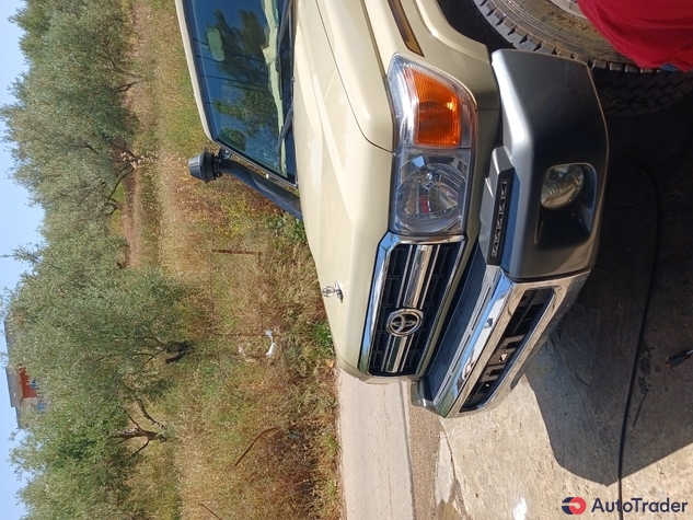 $29,000 Toyota Land Cruiser - $29,000 5