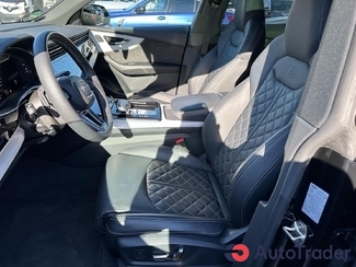 $110,000 Audi Q8 - $110,000 7