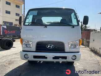 $30,000 Hyundai Hd 72 - $30,000 1