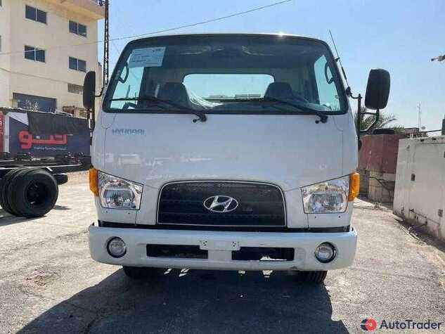 $30,000 Hyundai Hd 72 - $30,000 1