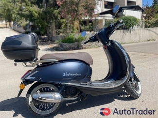 $1,000 Vespa Px200 - $1,000 3