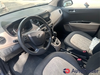 $7,400 Hyundai Grand i 10 - $7,400 8