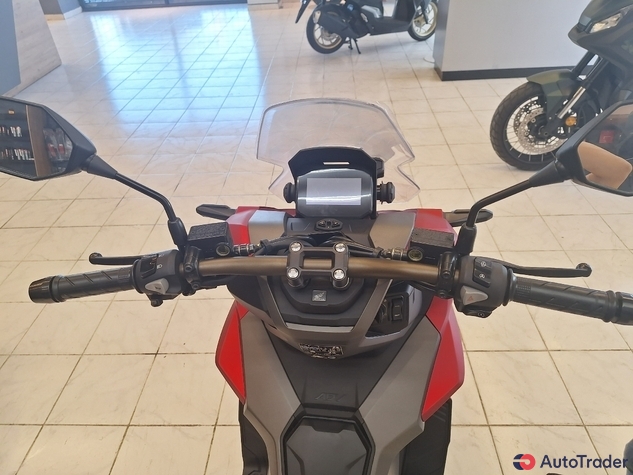 $0 Honda ADV - $0 6