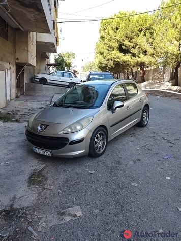 $3,800 Peugeot 207 - $3,800 1