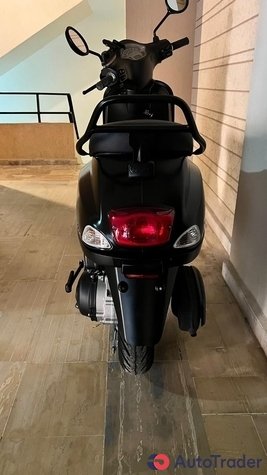 $1,300 Vespa VXL - $1,300 4