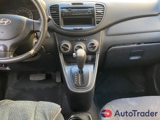 $5,800 Hyundai i10 - $5,800 8