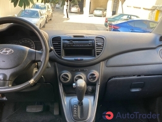 $5,800 Hyundai i10 - $5,800 9