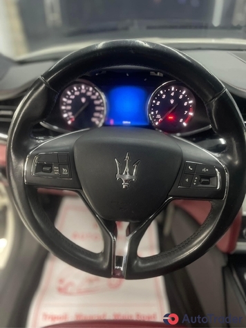 $32,000 Maserati Quattroporte - $32,000 6