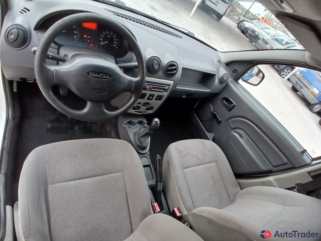 $4,600 Dacia Logan - $4,600 8