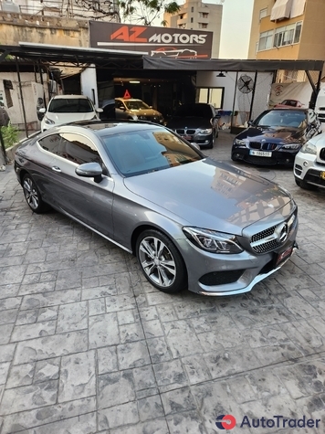 $29,000 Mercedes-Benz 300/350/380 - $29,000 9
