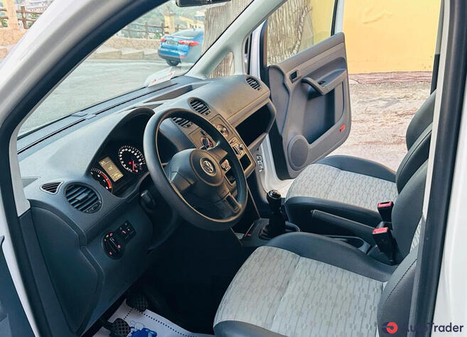 $8,000 Volkswagen Caddy - $8,000 5