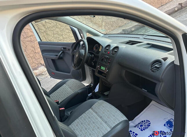$8,000 Volkswagen Caddy - $8,000 9
