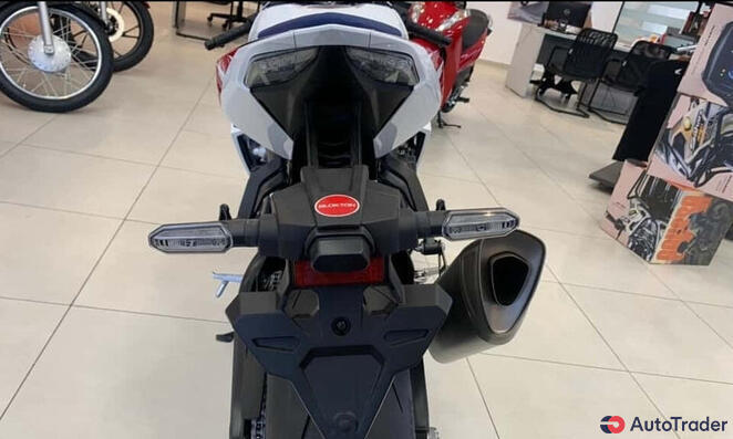 $12,100 Honda Cbr - $12,100 4