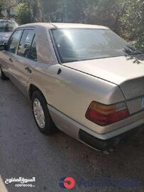 $2,500 Mercedes-Benz 240/260/280 - $2,500 5