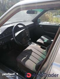 $2,500 Mercedes-Benz 240/260/280 - $2,500 6