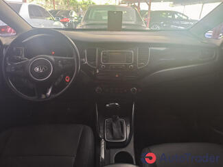 $10,500 Kia Carens - $10,500 9