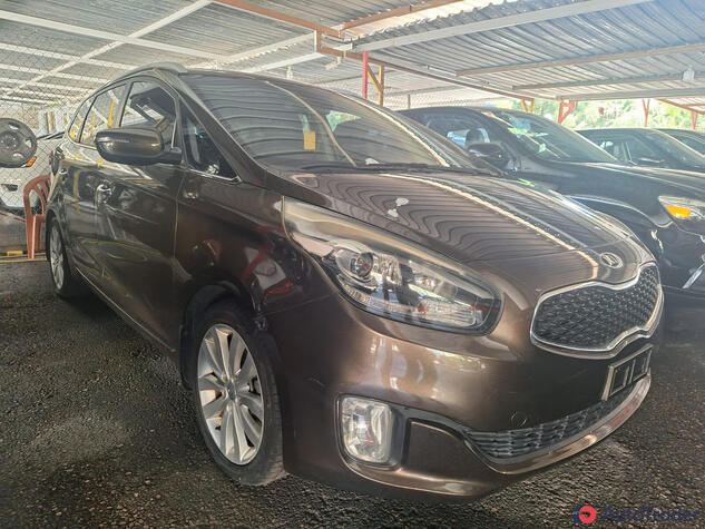 $10,500 Kia Carens - $10,500 3