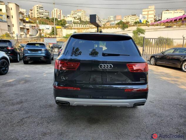 $0 Audi Q7 - $0 4