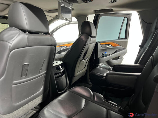 $34,800 Cadillac Escalade - $34,800 7