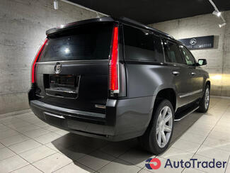 $34,800 Cadillac Escalade - $34,800 5