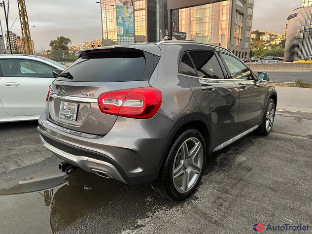 $25,000 Mercedes-Benz GLA - $25,000 5