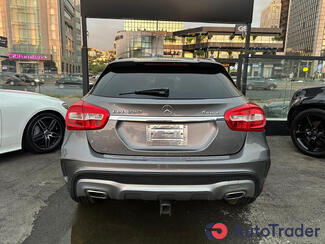 $25,000 Mercedes-Benz GLA - $25,000 4