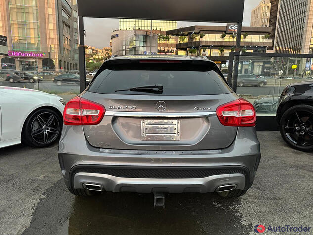 $25,000 Mercedes-Benz GLA - $25,000 4