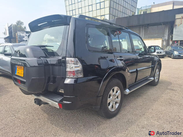 $20,000 Mitsubishi Pajero - $20,000 6