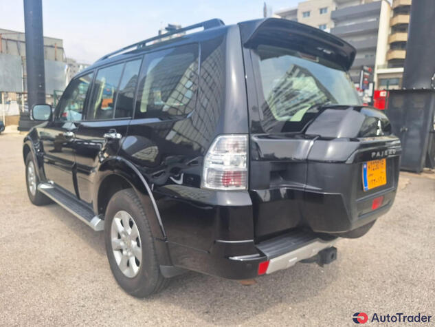 $20,000 Mitsubishi Pajero - $20,000 5