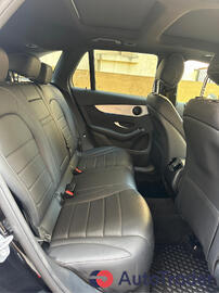 $32,000 Mercedes-Benz GLC - $32,000 8