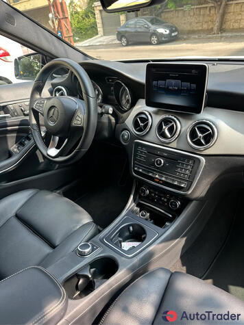 $25,000 Mercedes-Benz GLA - $25,000 7