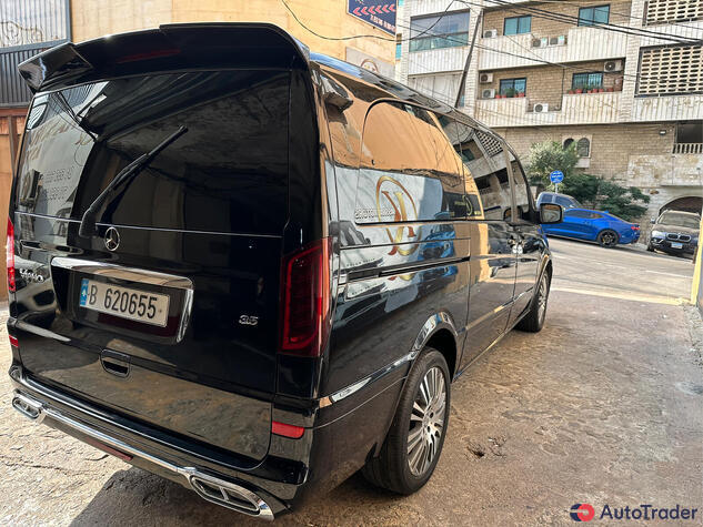 $40,000 Mercedes-Benz Viano - $40,000 4