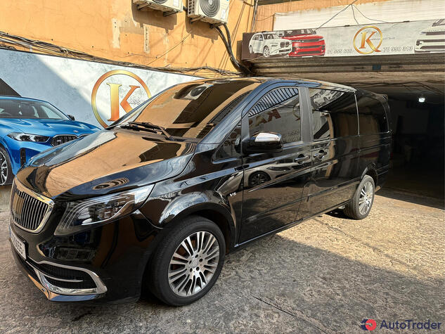 $40,000 Mercedes-Benz Viano - $40,000 2