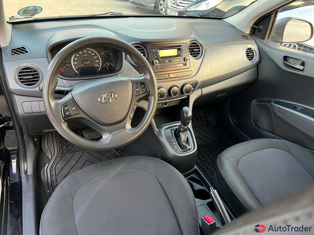 $8,800 Hyundai Grand i 10 - $8,800 9