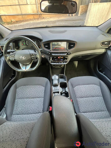 $15,000 Hyundai Ioniq - $15,000 8