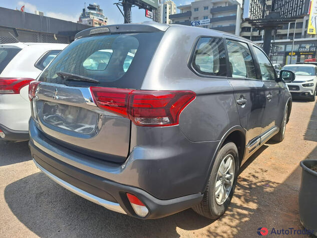 $14,000 Mitsubishi Outlander - $14,000 6