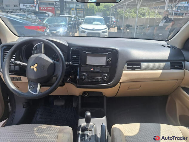 $14,000 Mitsubishi Outlander - $14,000 9