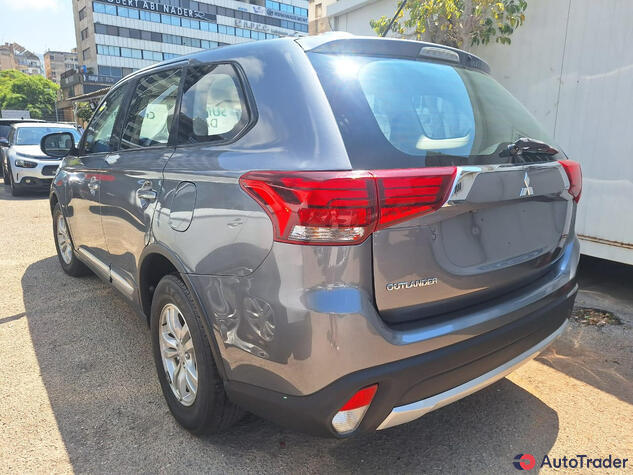 $14,000 Mitsubishi Outlander - $14,000 5