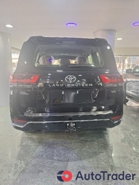 $130,000 Toyota Land Cruiser - $130,000 4