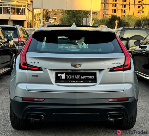 $32,500 Cadillac XT4 - $32,500 4