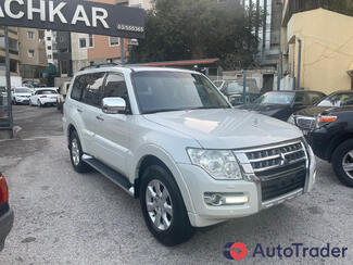 2015 Mitsubishi Pajero