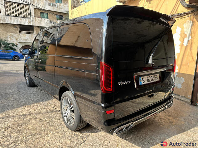 $40,000 Mercedes-Benz Viano - $40,000 5