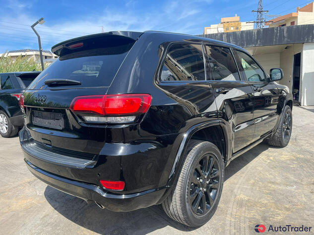 $30,000 Jeep Grand Cherokee - $30,000 5