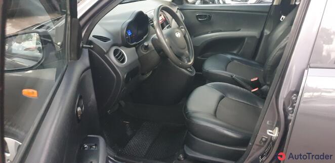 $6,800 Hyundai i10 - $6,800 7