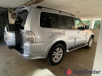 $14,000 Mitsubishi Pajero - $14,000 7